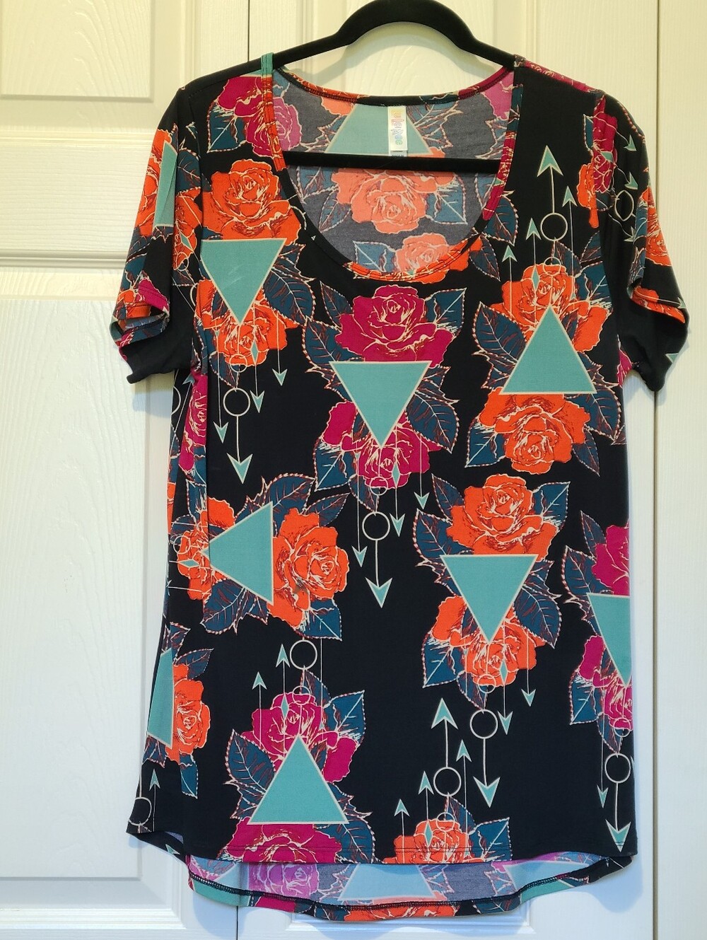 LuLaRoe Classic T Dressy Black Floral Geometric Triangles Arrows HTF Unique M